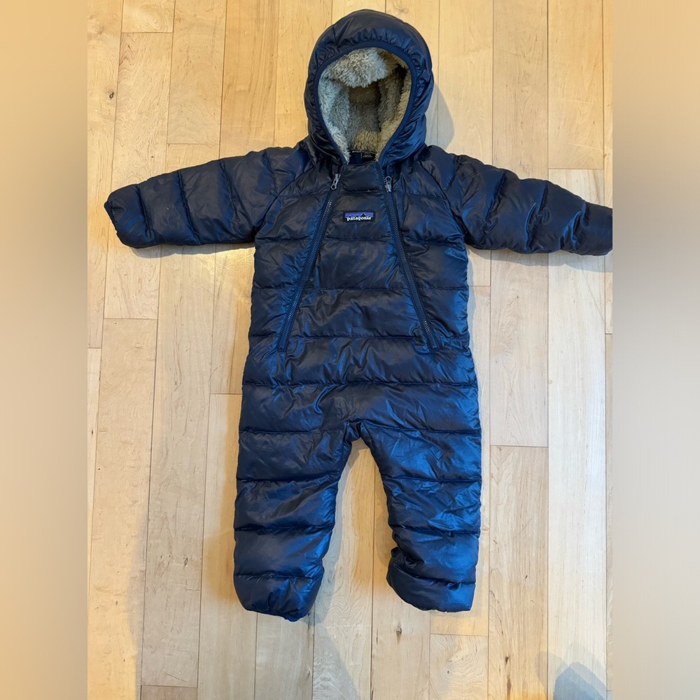 Patagonia infant hi loft down sweater bunting 3-6 months